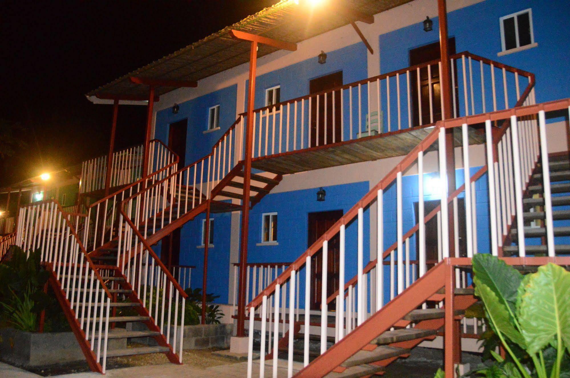 Orange Walk Lamanai Landings Hotel And Marina מראה חיצוני תמונה